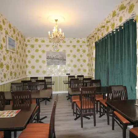 Hyde Park Court Hotel-3